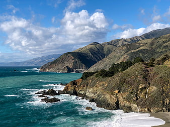 Scenic Big Sur coastline with Bixby Creek Bridge and ocean waves
