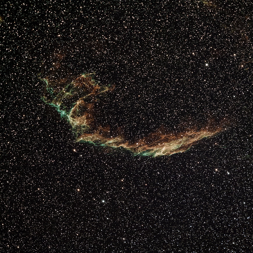 Stunning Astrophotography of the Veil Nebula in Deep Space