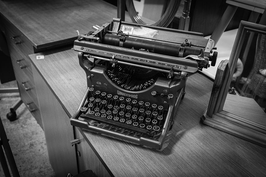 Vintage Underwood Typewriter on Wooden Desk